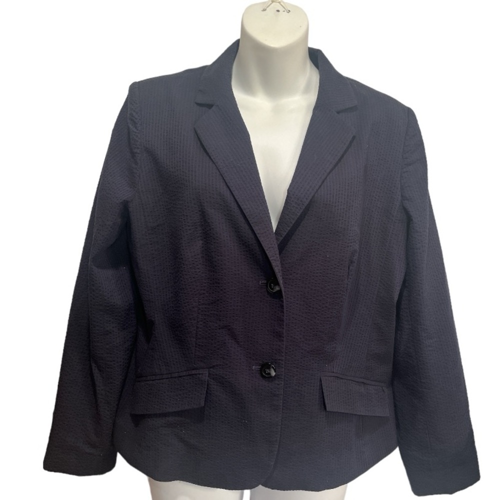 Liz Claiborne Blazer in Navy Blue. Size 10